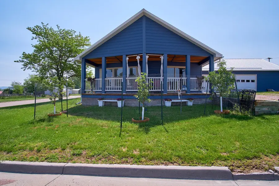 1009 E Street, Edgemont, SD 57735 - Image #3