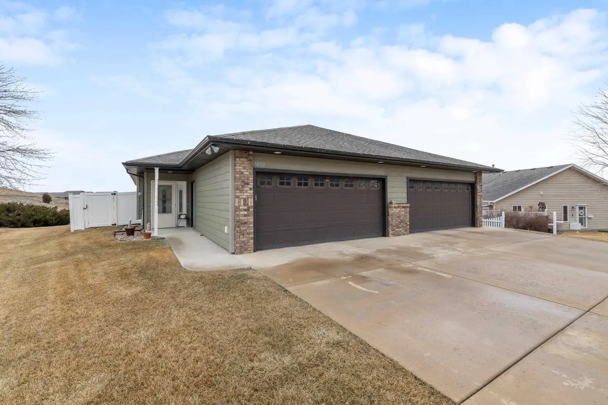 1222 E Oakland Street, Rapid City, SD 57701 - #1