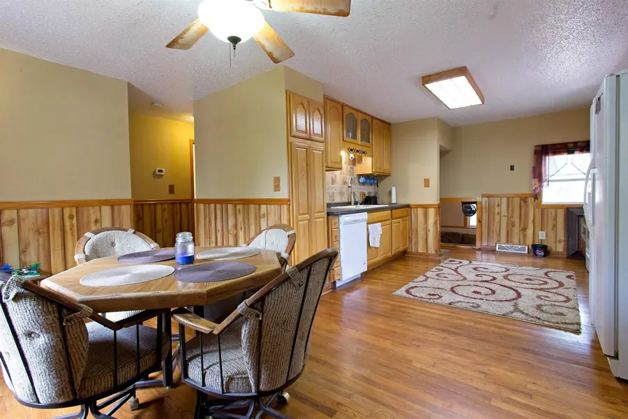 1738 Baltimore Avenue, Hot Springs, SD 57747 - #3