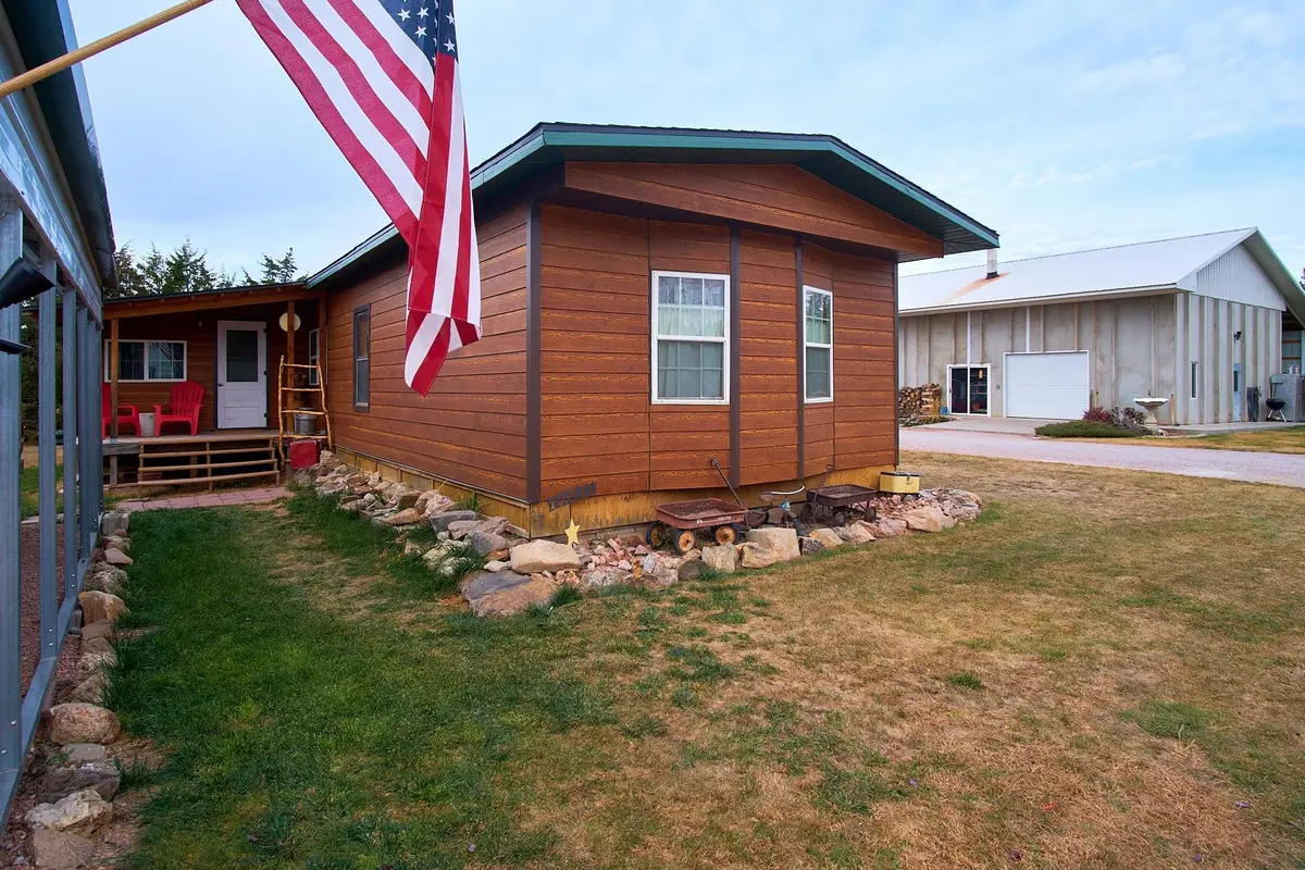 27036 Highway 385, Hot Springs, SD 57747 - #1
