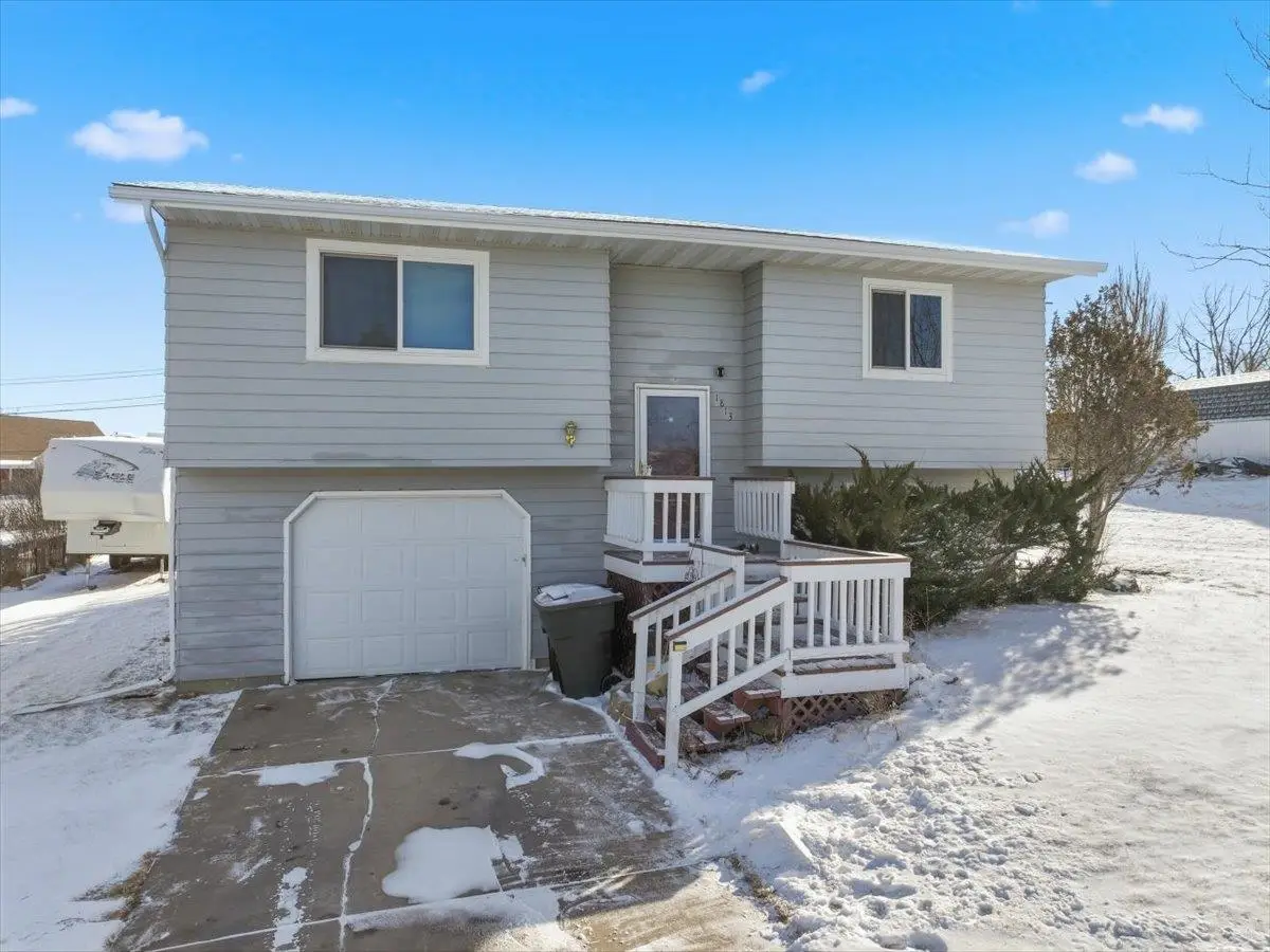 1813 10th Avenue, Belle Fourche, SD 57717 - #1