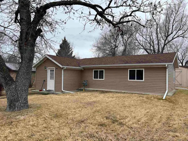 206 7th Avenue, Belle Fourche, SD 57717