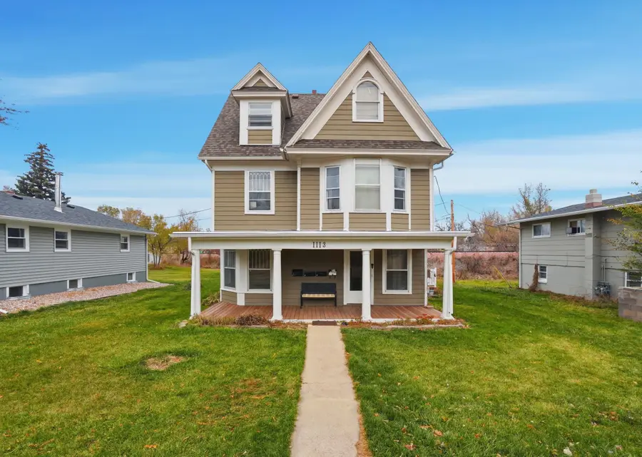 1113 Kingsbury Street, Belle Fourche, SD 57717 - #3