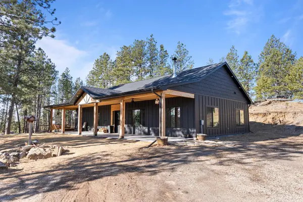 25293 Pilot Road, Custer, SD 57730