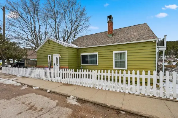 141 Terraville Avenue, Lead, SD 57754