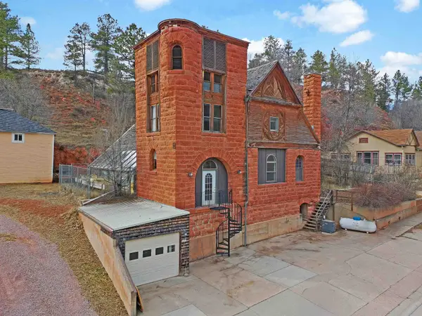 645 Happy Hollow Street, Hot Springs, SD 57747