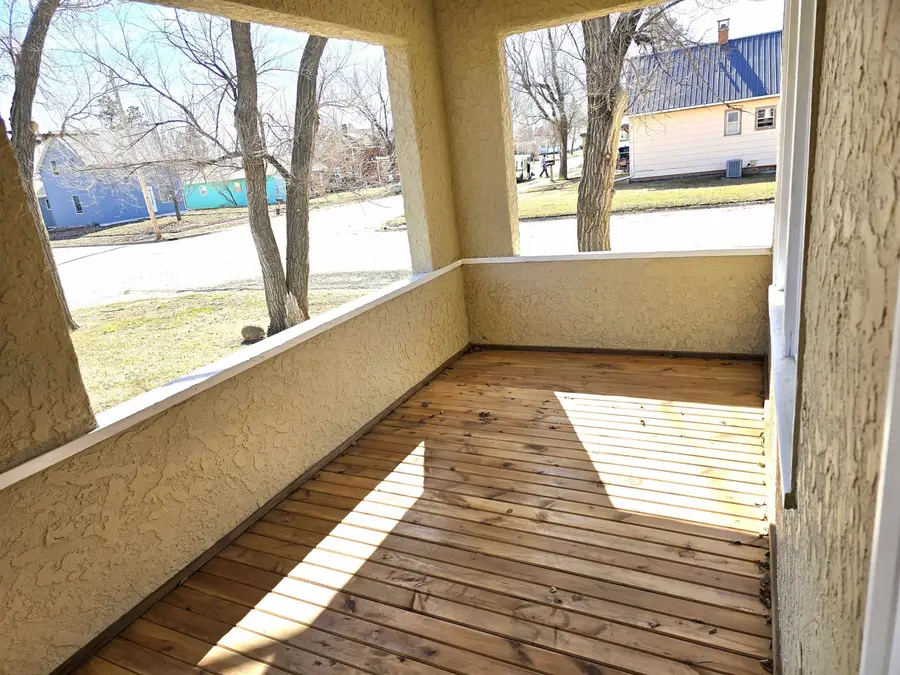 611 E 1st Avenue, Lemmon, SD 57638 - #2