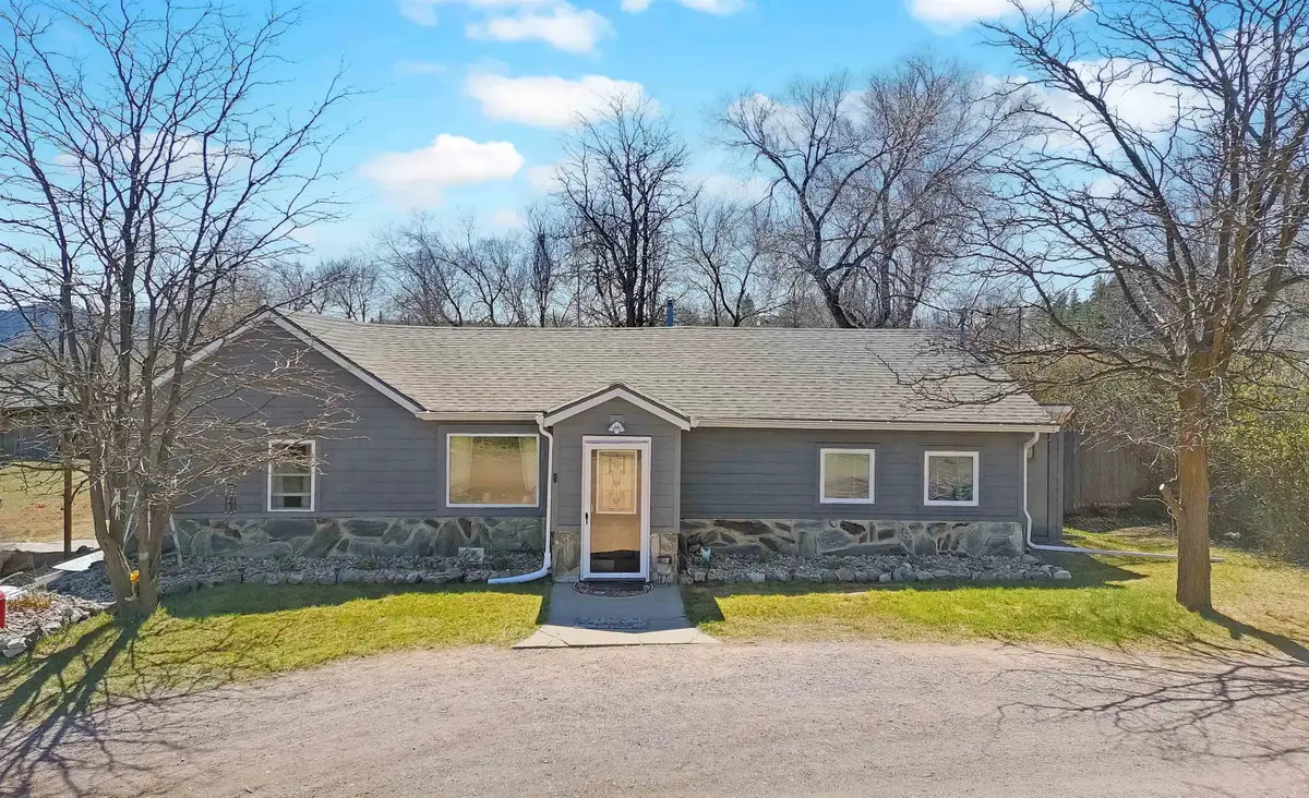 2329 Ely Avenue, Hot Springs, SD 57747 - #1