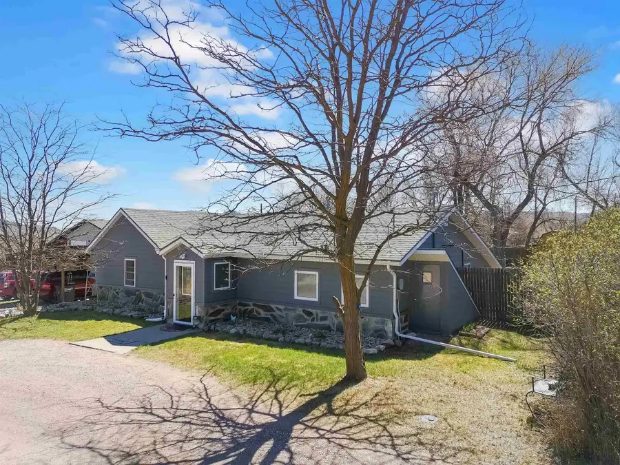 2329 Ely Avenue, Hot Springs, SD 57747 - #3