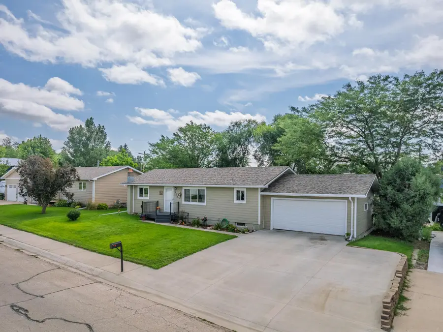 900 Summit Street, Belle Fourche, SD 57717 - #2