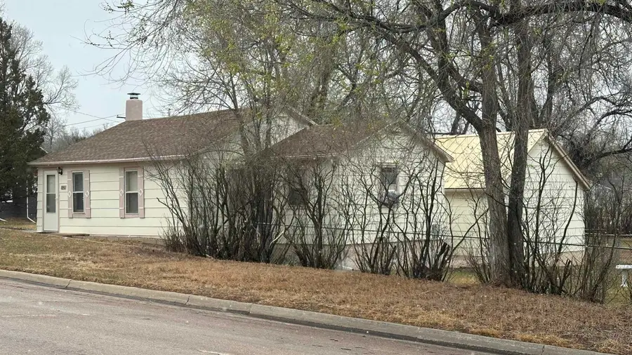 1846 Baltimore Avenue, Hot Springs, SD 57747 - #3