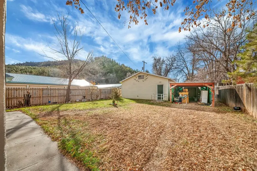 1106 S 6th Street, Hot Springs, SD 57747 - #3