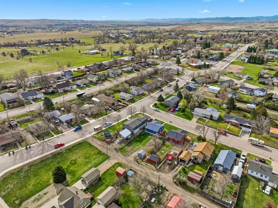 1021 Roberts Street, Belle Fourche, SD 57717 - #3