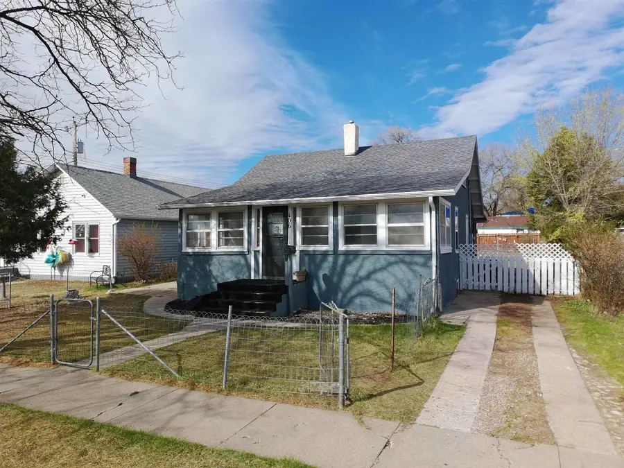 106 S 18th Street, Hot Springs, SD 57747 - #2