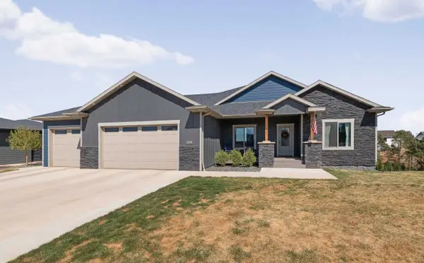 5816 Cloud Peak Drive, Rapid City, SD 57702