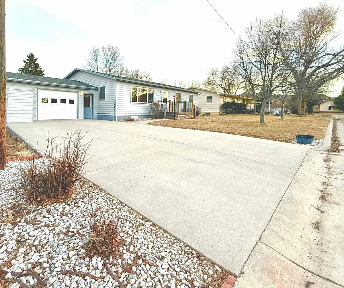 445 S 17th Street, Hot Springs, SD 57747 - #1