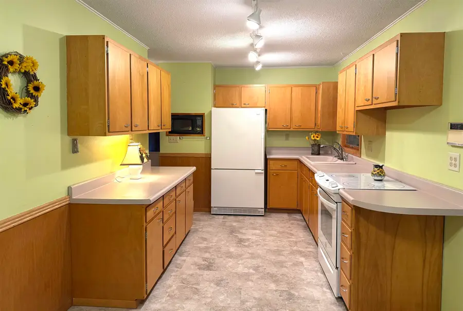 445 S 17th Street, Hot Springs, SD 57747 - #2