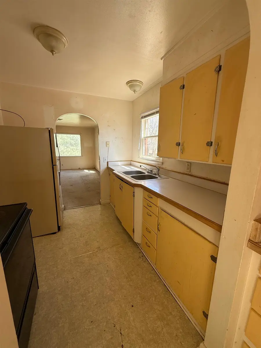 1937 Baltimore Avenue, Hot Springs, SD 57754 - #2