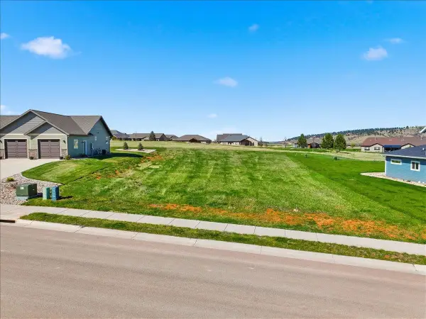 7766 Brooks Loop, Spearfish, SD 57783