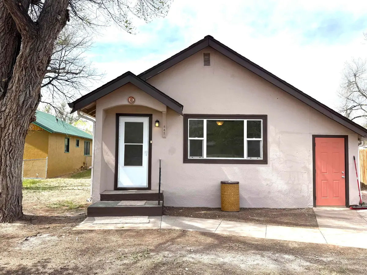 842 S 6th Street, Hot Springs, SD 57747 - #1