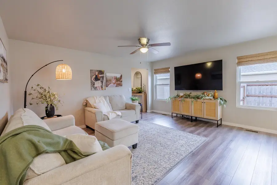 515 Aaron Ct, Rapid City, SD 57703 - #3