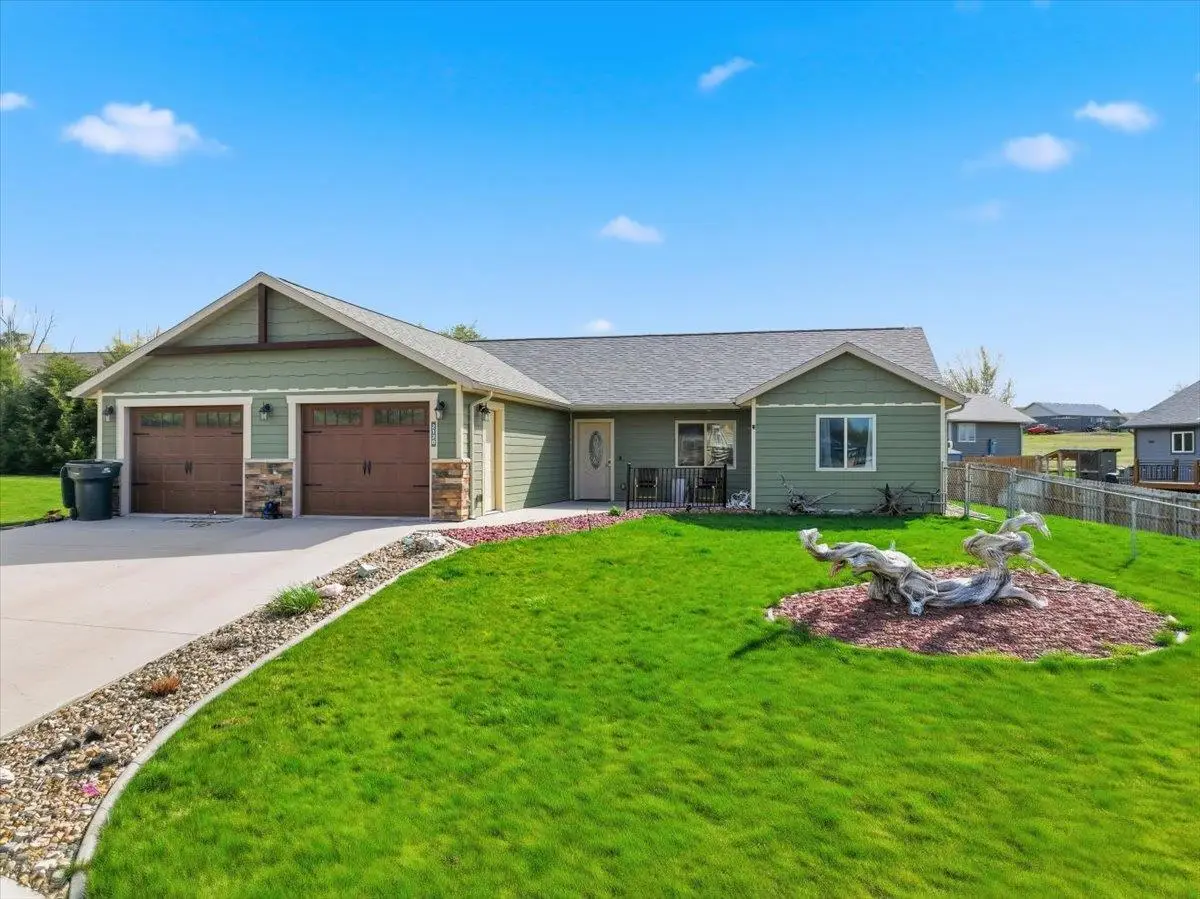2120 Sierra Drive, Belle Fourche, SD 57717 - #1