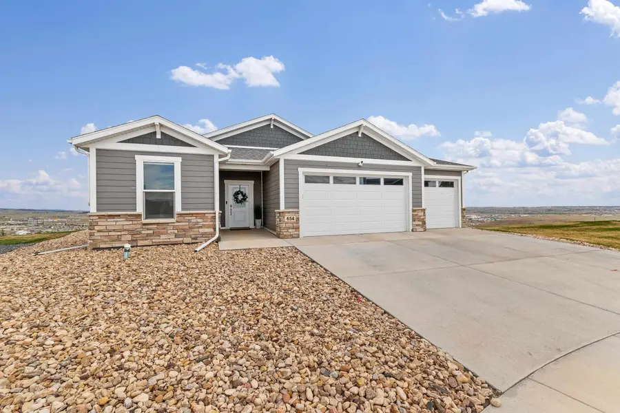 654 Aaron Ct, Rapid City, SD 57703 - #2