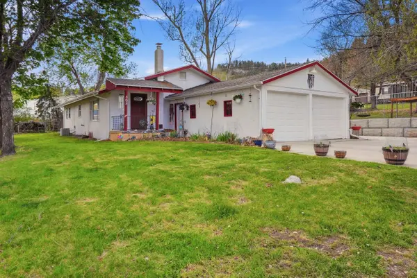 305 8th Street, Sturgis, SD 57785