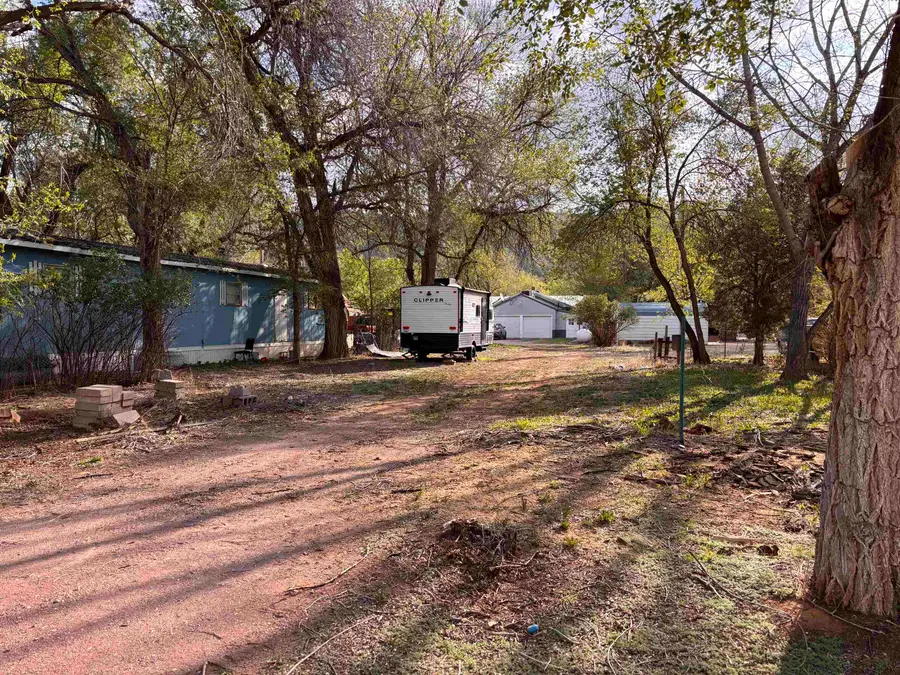 915 S Chicago Street, Hot Springs, SD 57747 - #2