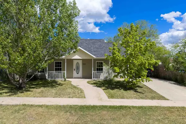 215 7th Avenue, Belle Fourche, SD 57717