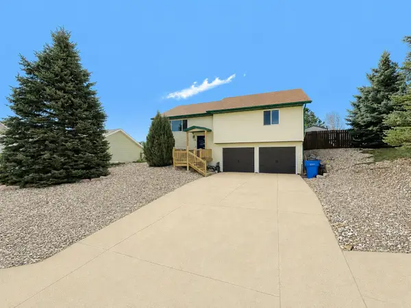 706 Taylor Court, Belle Fourche, SD 57717