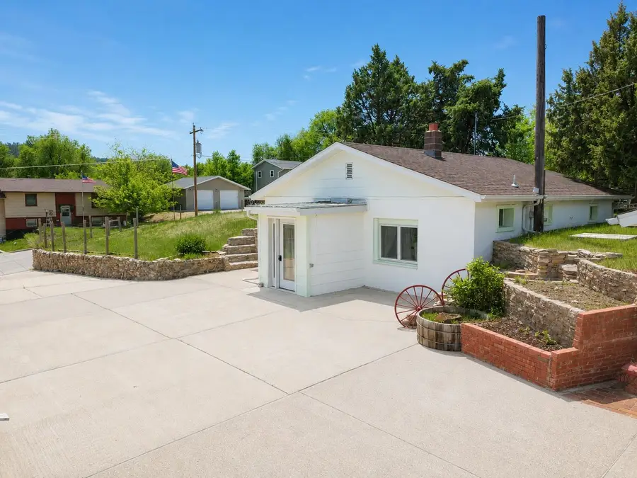 1020 Evanston Avenue, Hot Springs, SD 57747 - #3