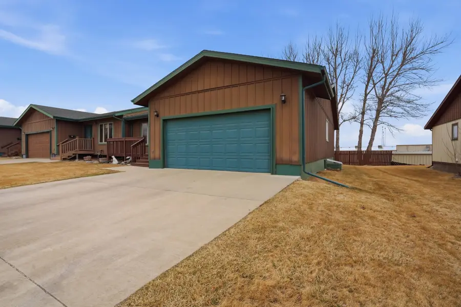 407 Summit Street, Belle Fourche, SD 57717 - #3