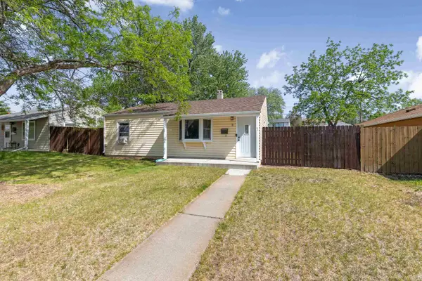 8 Saint Andrew Street, Rapid City, SD 57701