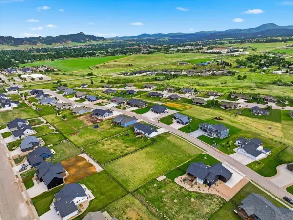 2356 Top Shelf Avenue, Spearfish, SD 57783