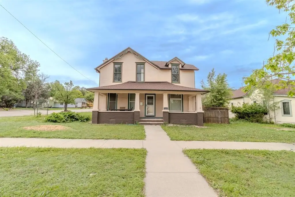 201 S 6th Street, Hot Springs, SD 57747 - #1