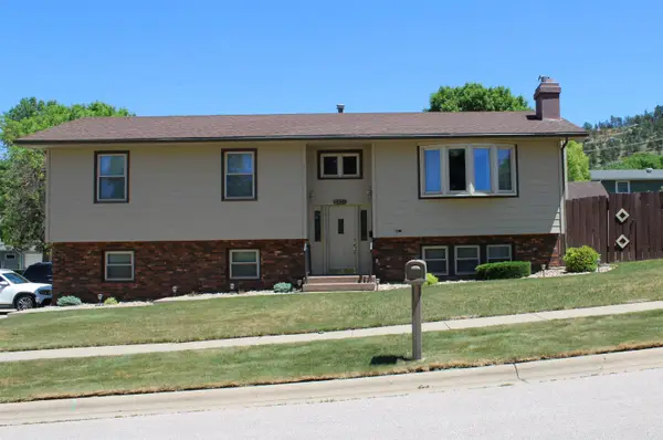2624 Raymond Drive, Rapid City, SD 57702