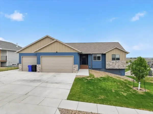 3120 Caymus Dr., Rapid City, SD 57703