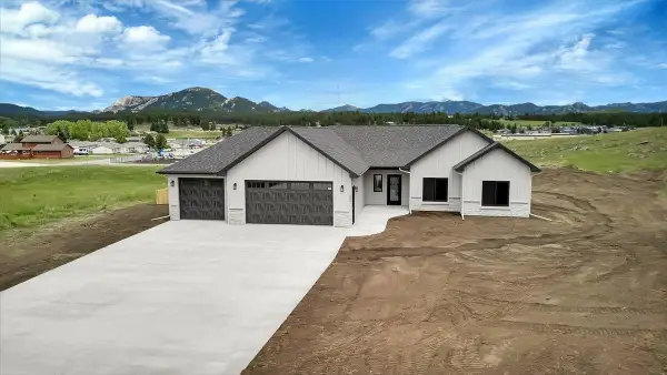 229 Stone Hill, Custer, SD 57730