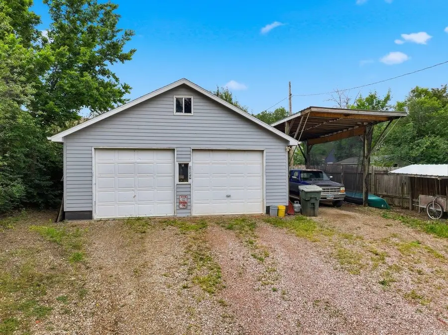 1025 Kingsbury Street, Belle Fourche, SD 57717 - #2