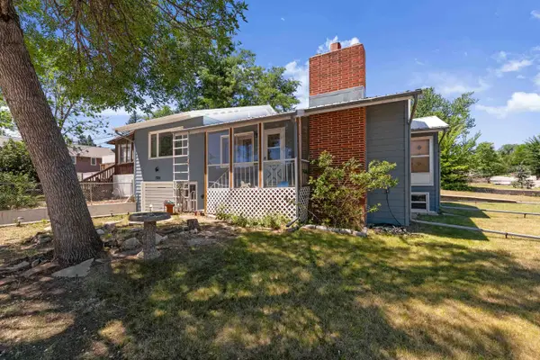 1701 6th Street, Rapid City, SD 57701
