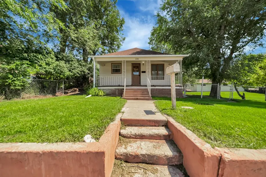 2138 Minnekahta Avenue, Hot Springs, SD 57747 - #2