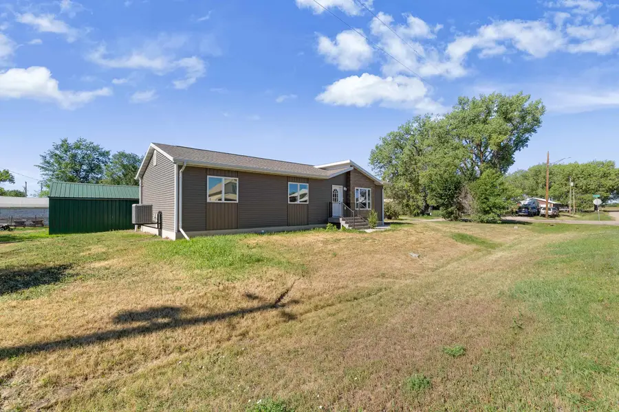 402 S B Avenue, New Underwood, SD 57761 - #2