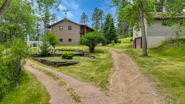 8205 Red Deer Rd., Rapid City, SD 57702