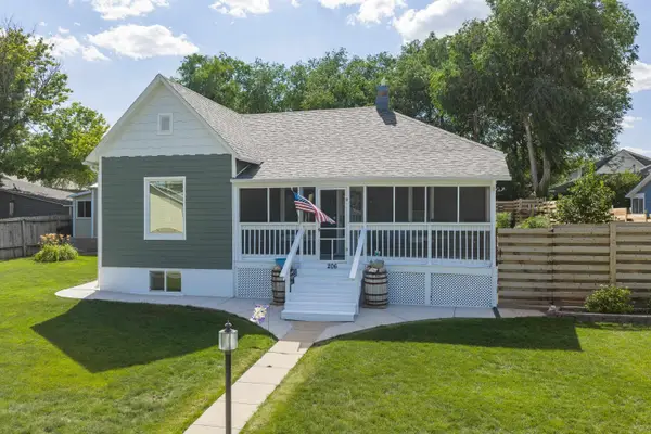 206 S Dakota Street, Hot Springs, SD 57747
