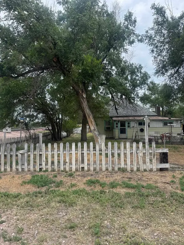 72 Old Highway 18, Edgemont, SD 57735