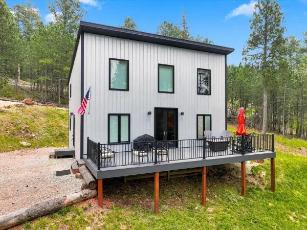 21351 Snowcat Road, Lead, SD 57754