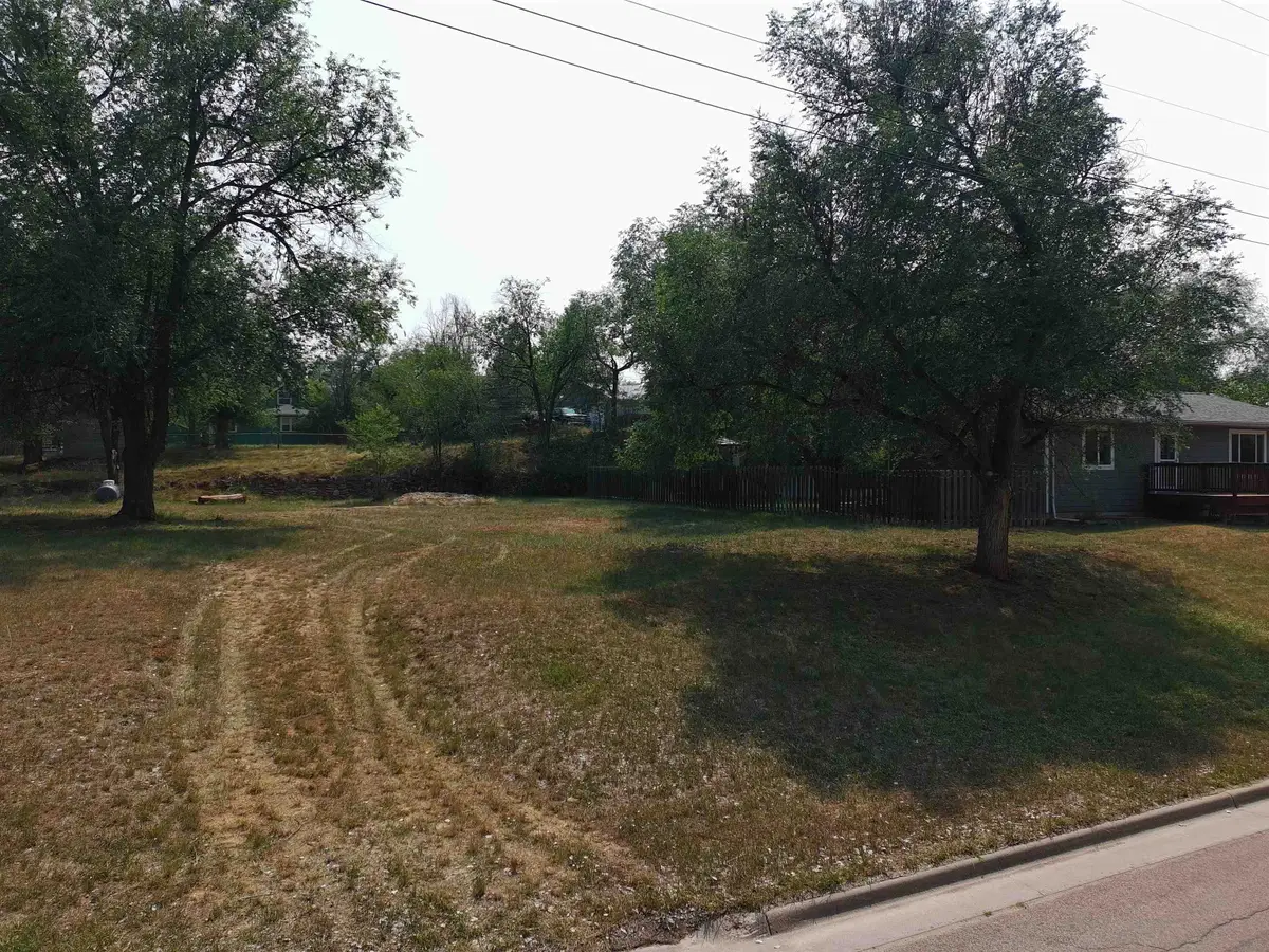 321 Pacific Avenue, Hot Springs, SD 57747 - #1
