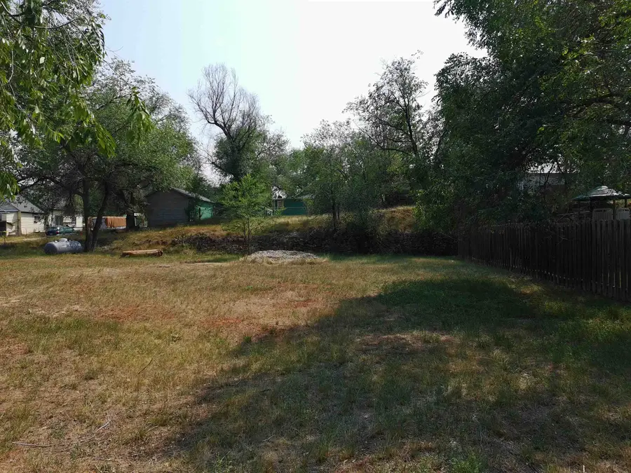 321 Pacific Avenue, Hot Springs, SD 57747 - #2