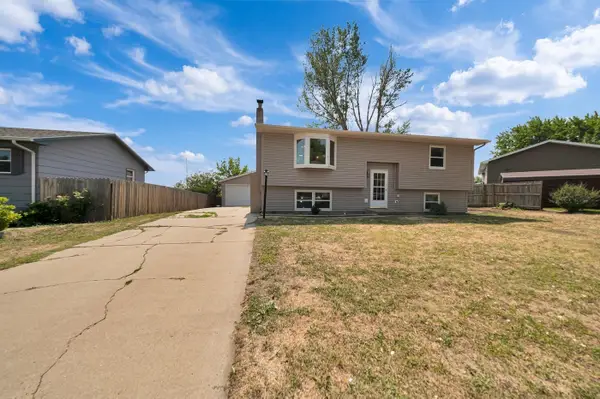 3824 Chief Drive, Rapid City, SD 57701